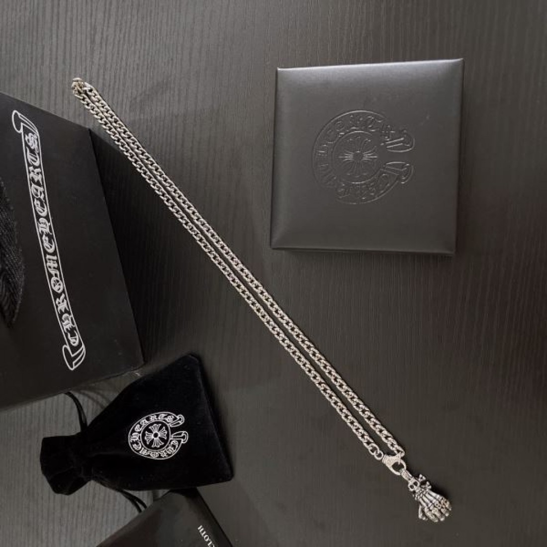 重厚感 クール モダン CHROME HEARTS クロムハーツ コピー ネックレス 格好良い