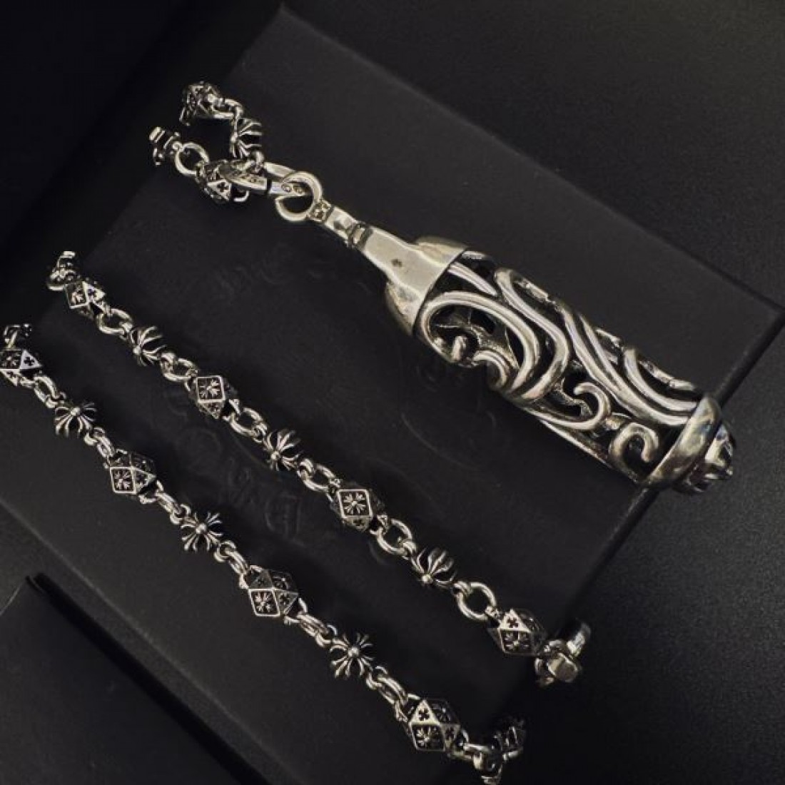 洗練 CHROME HEARTS クロムハーツ コピー ネックレス 男前 おしゃれ 注目