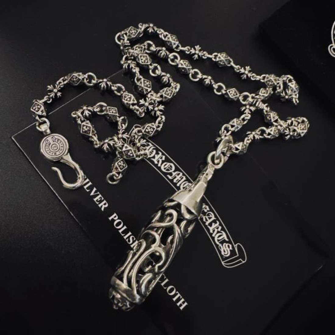 洗練 CHROME HEARTS クロムハーツ コピー ネックレス 男前 おしゃれ 注目