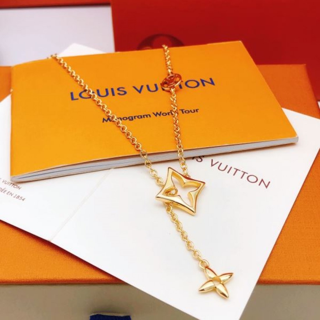 フェミニン LOUIS VUITTON ルイヴィトン コピー ネックレス 可愛い 上質 注目
