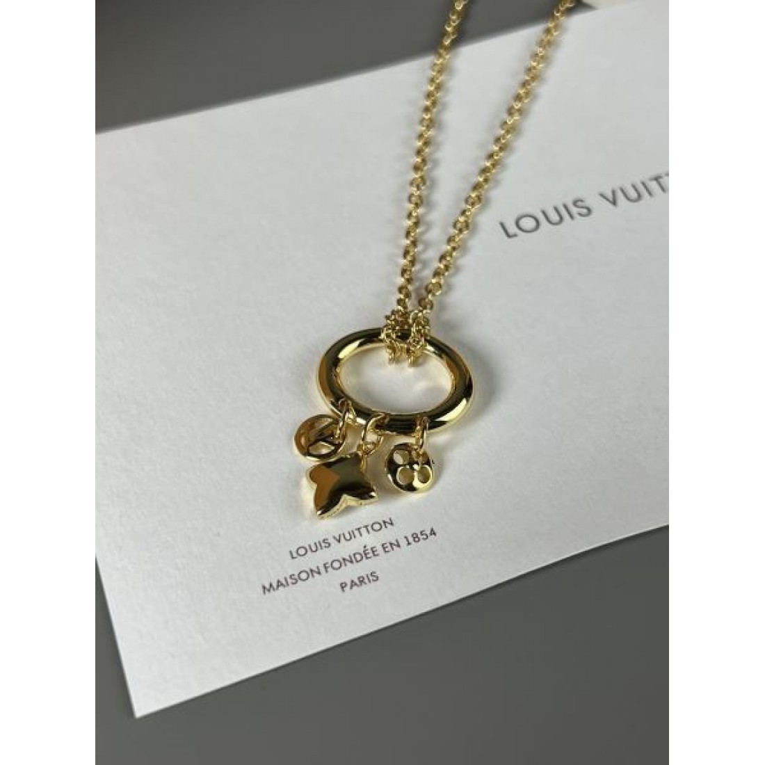 トレンド感 クール 上質 LOUIS VUITTON ルイヴィトン コピー ネックレス 存在感 