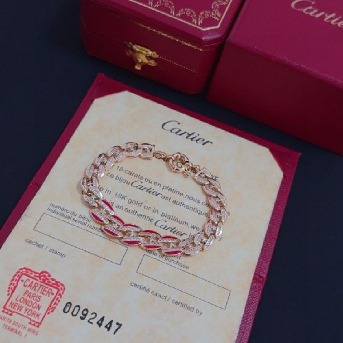 上品 シンプル 高級 CARTIER カルティエ コピー ブレスレット 優雅 洗練 