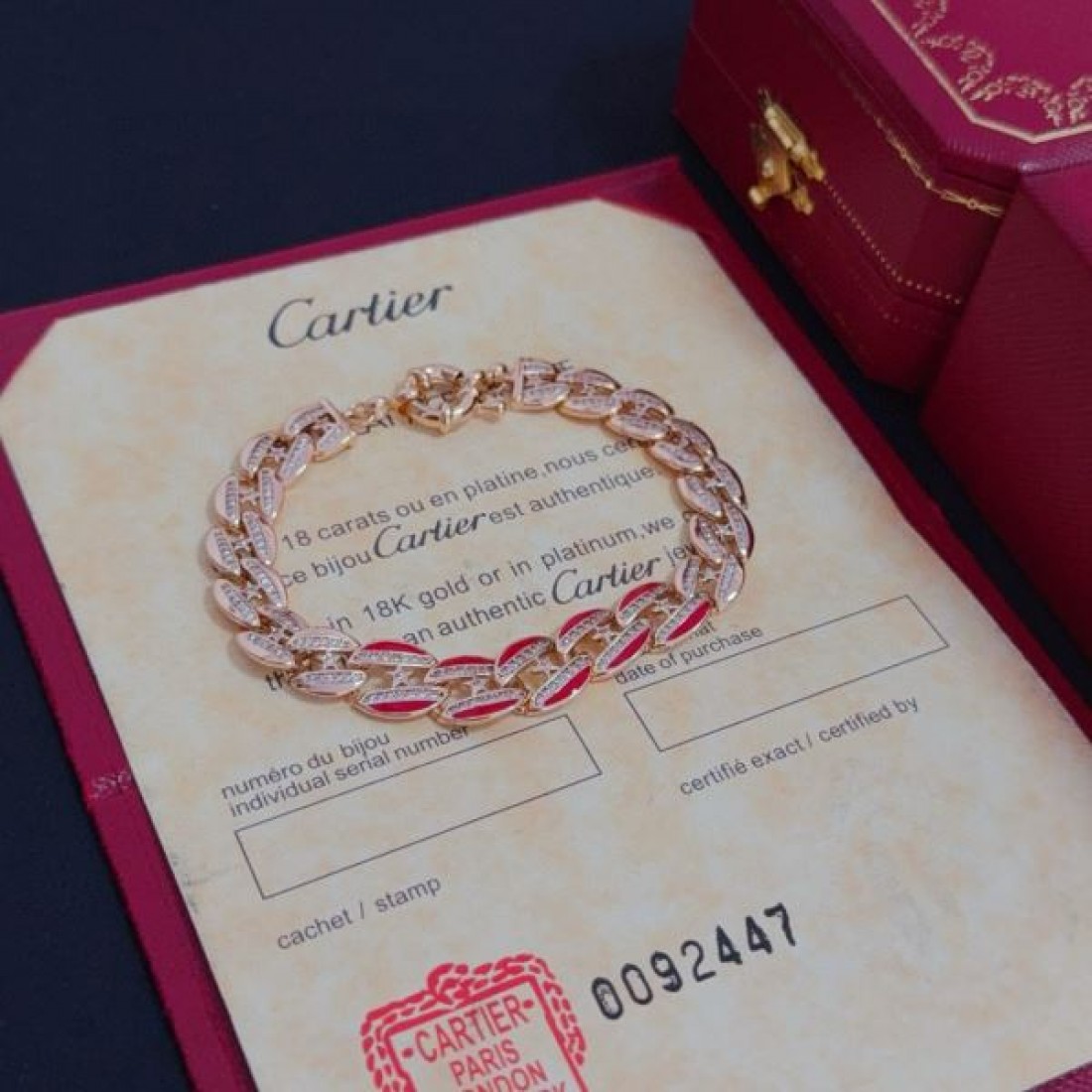 上品 シンプル 高級 CARTIER カルティエ コピー ブレスレット 優雅 洗練 