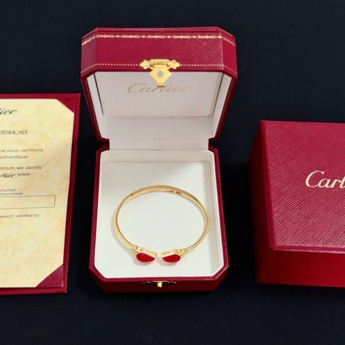 端正 ミニマル 上質 CARTIER カルティエ コピー ブレスレット 大人女子