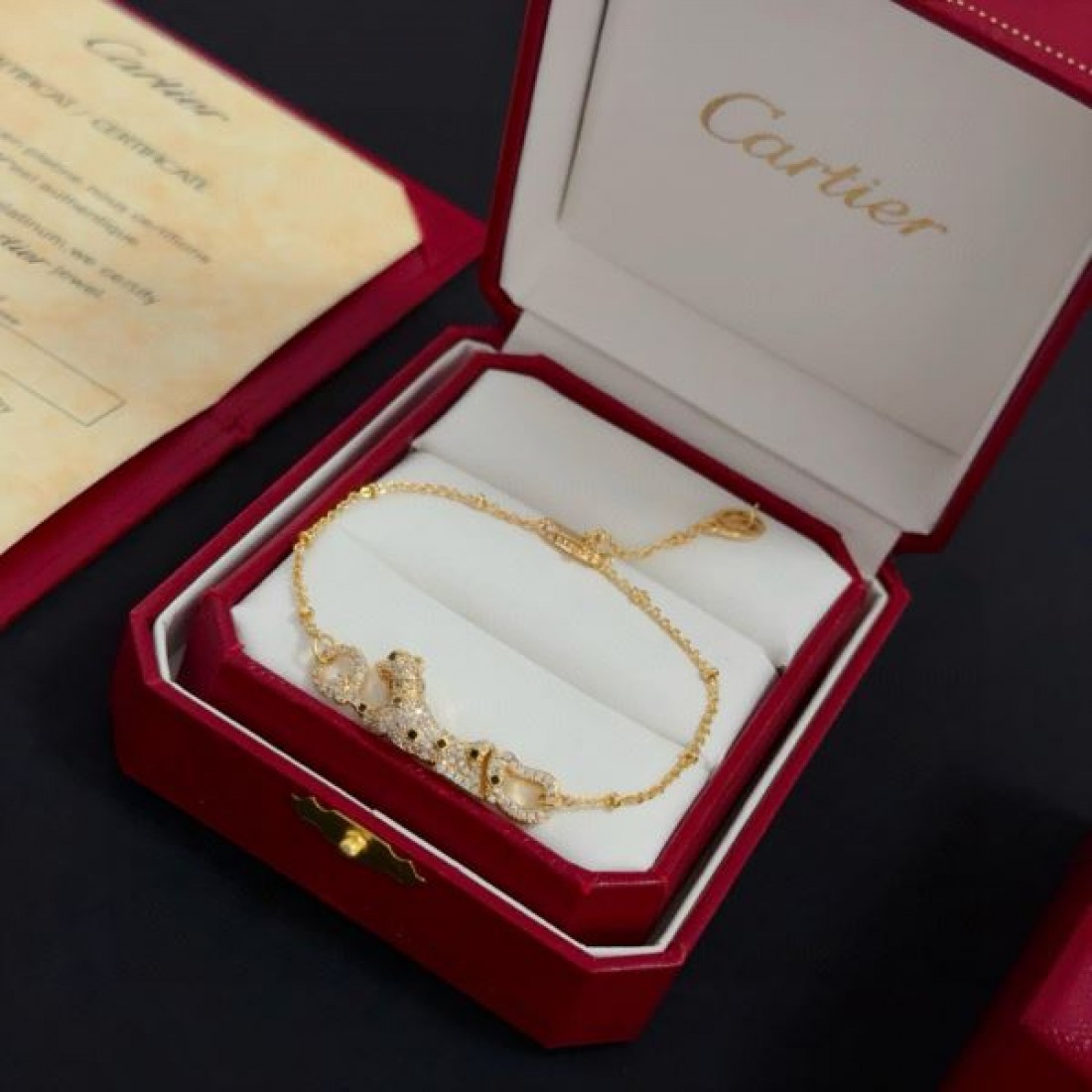 クラシックCARTIER カルティエ スーパーコピー ブレスレット 高級感 洗練 安心