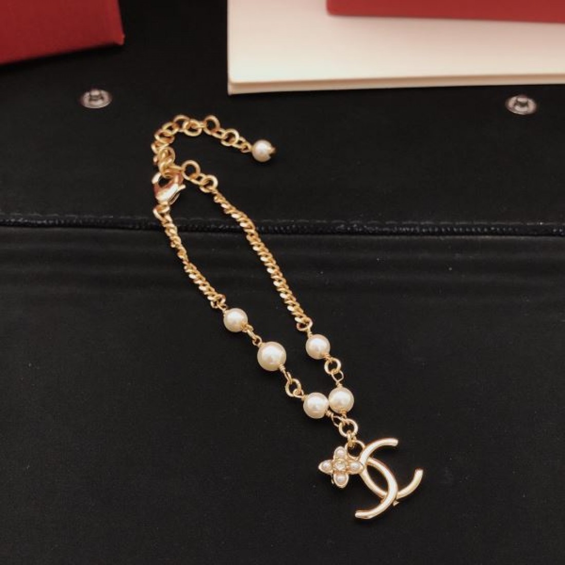 フェミニン CHANEL シャネル スーパーコピー ブレスレット 華やか エレガント 人気