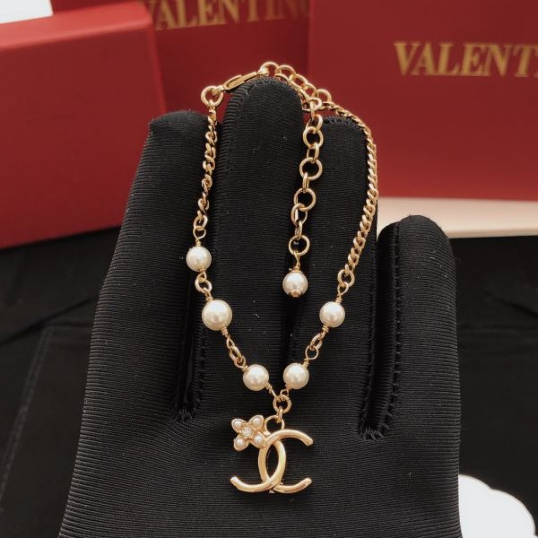 フェミニン CHANEL シャネル スーパーコピー ブレスレット 華やか エレガント 人気