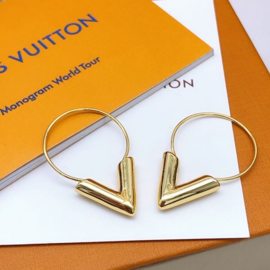 モード LOUIS VUITTON ルイヴィトン スーパーコピー イヤリング 存在感 上品 人気