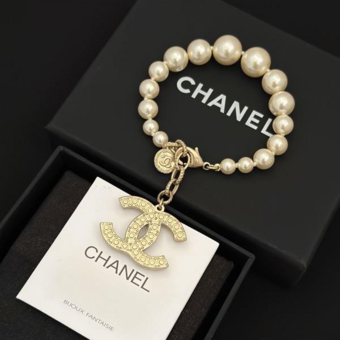 フェミニン 上質 大人向け CHANEL シャネル コピー ブレスレット 高級感