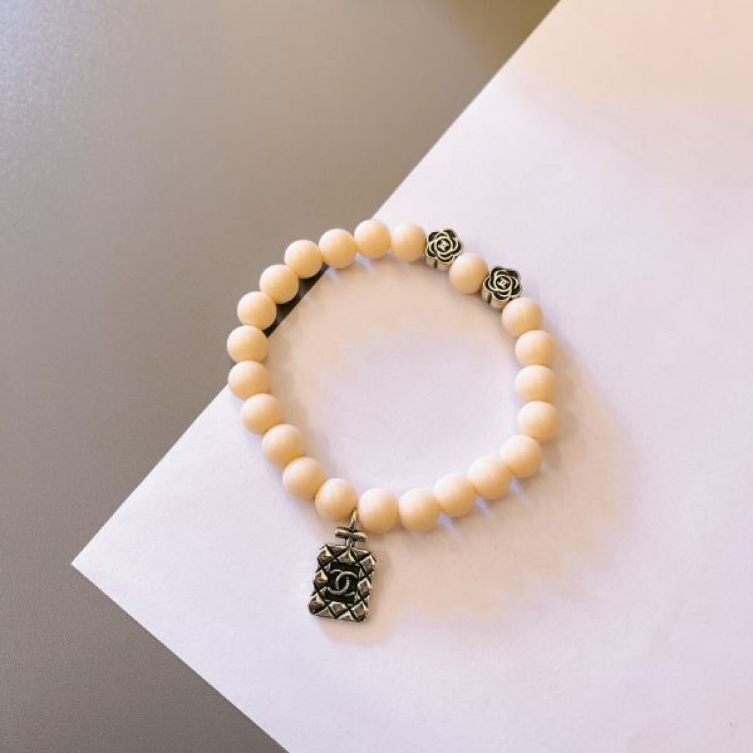 上品 高級感 洗練 CHANEL シャネル コピー ブレスレット 華やか エレガント 