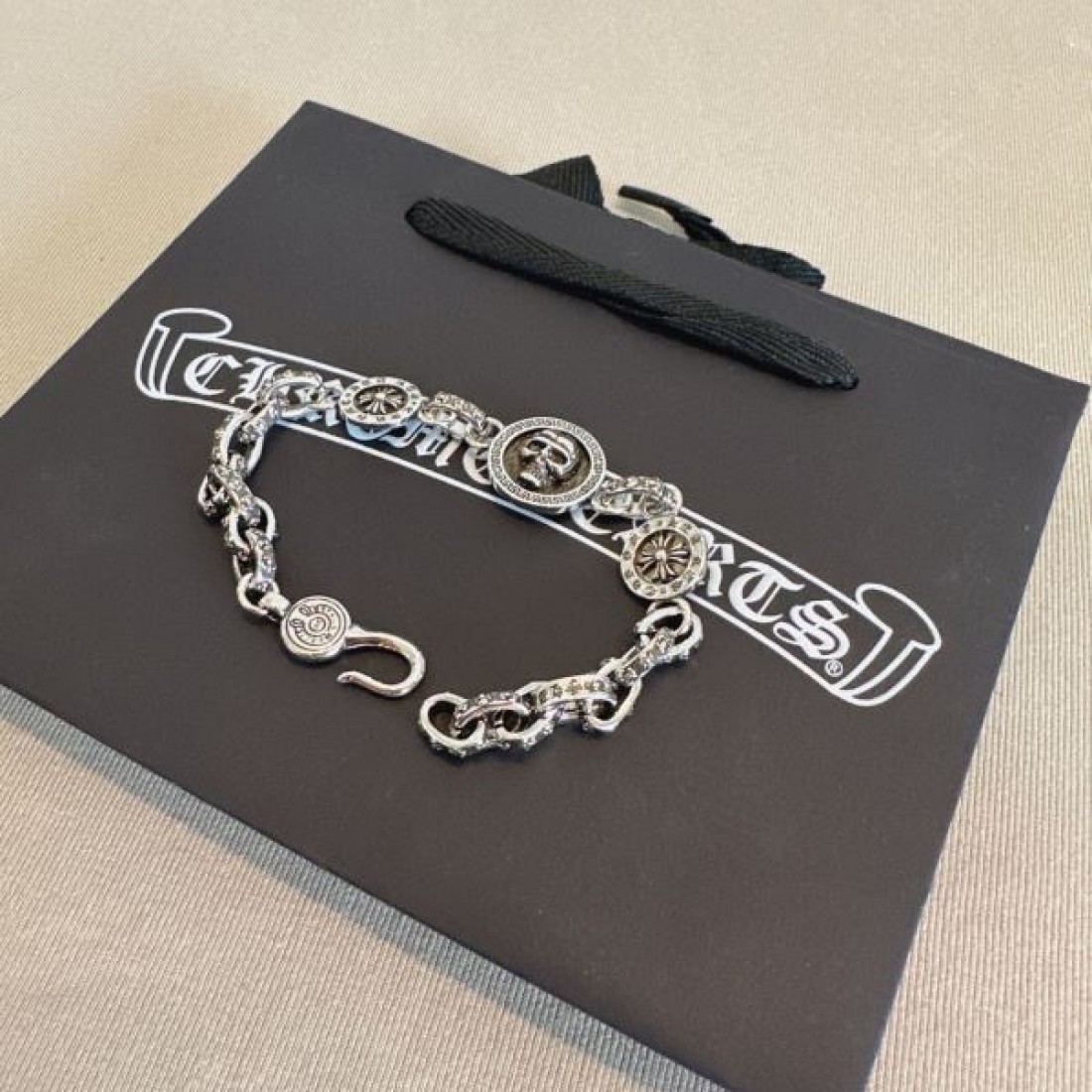 格好良い CHROME HEARTS コピー クロムハーツ ブレスレット 上質 大人向け 完成度