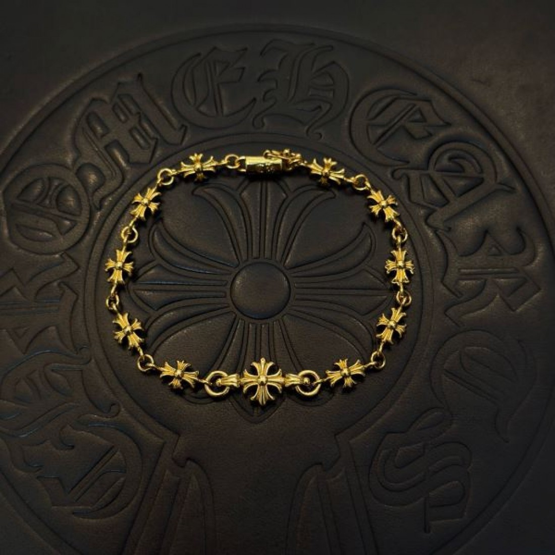 洗練 CHROME HEARTS コピー クロムハーツ ブレスレット 存在感 注目 人気