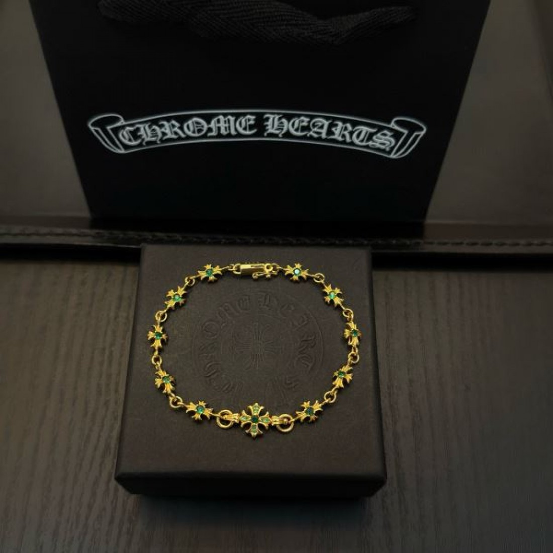 洗練 CHROME HEARTS コピー クロムハーツ ブレスレット 存在感 注目 人気