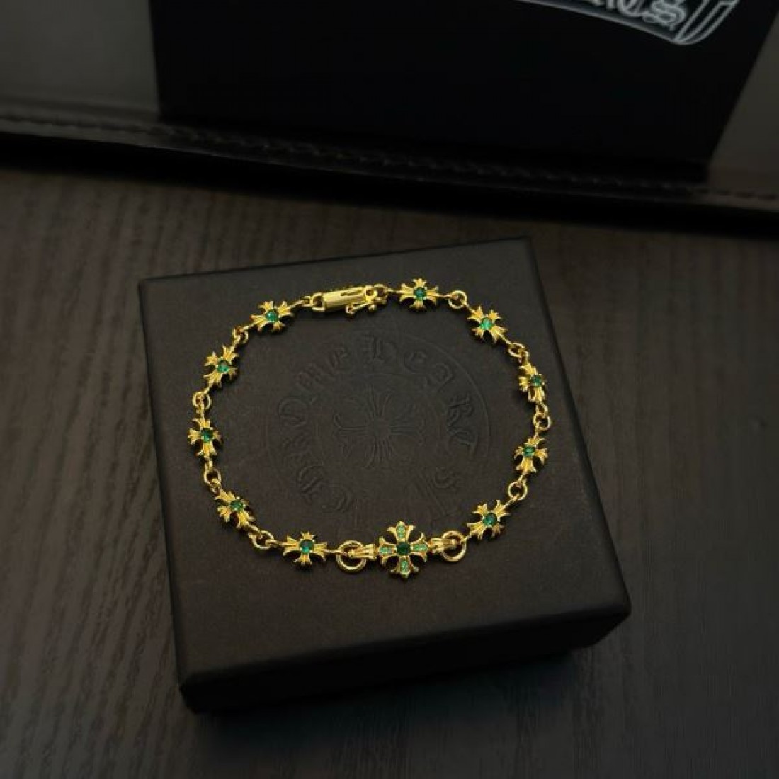 洗練 CHROME HEARTS コピー クロムハーツ ブレスレット 存在感 注目 人気