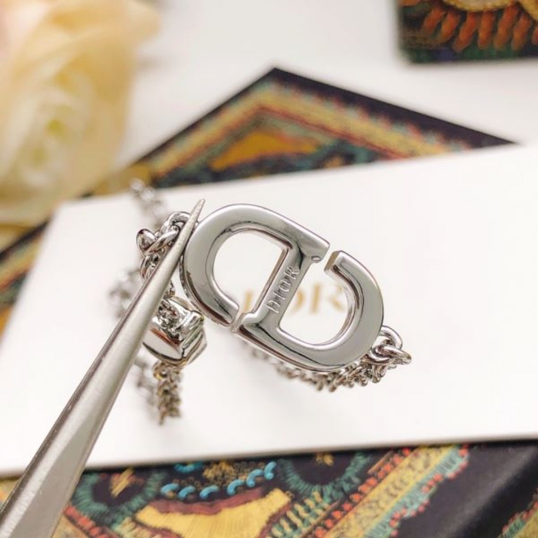 エレガント 気品 DIOR ディオール コピー ブレスレット 上質 人気 完成度