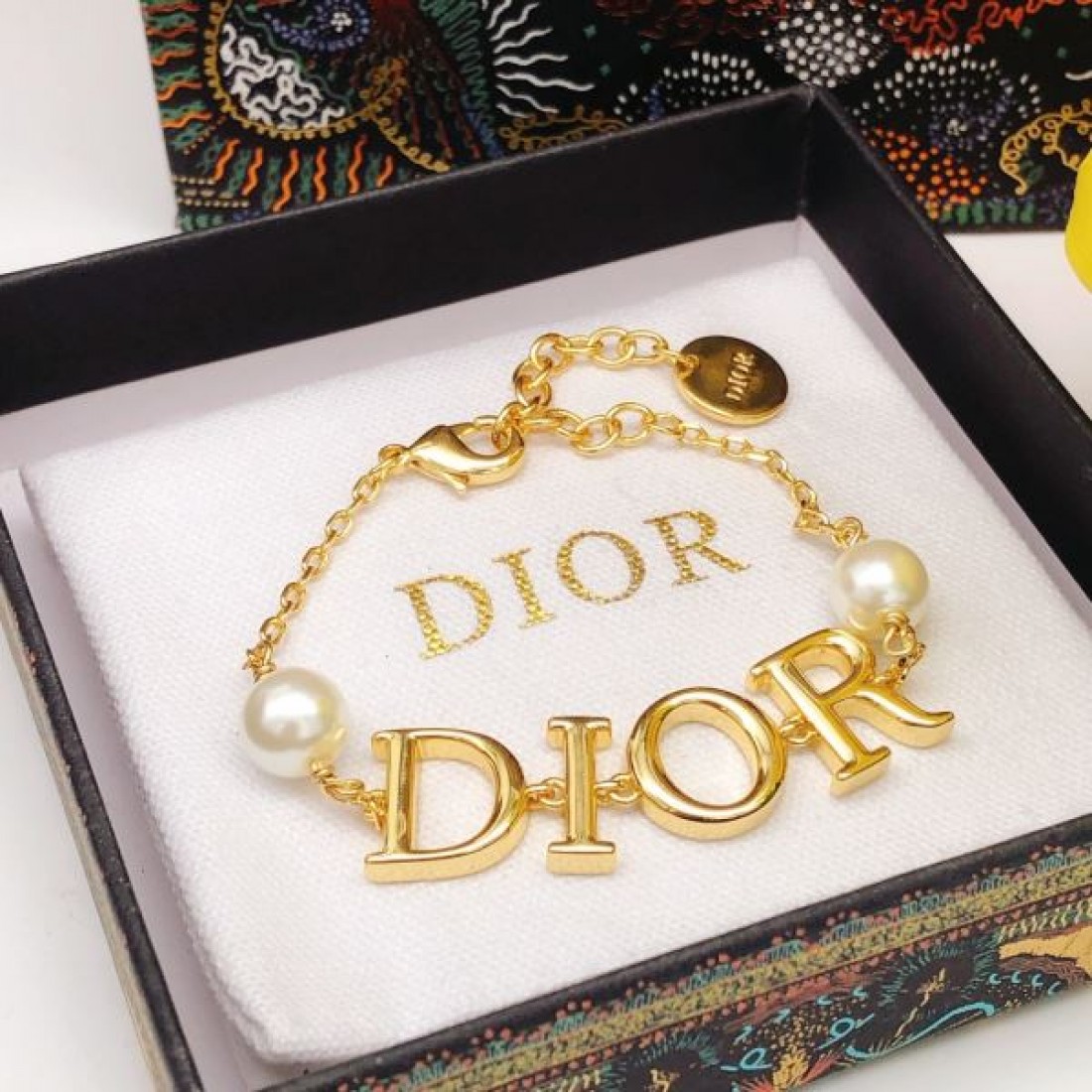 トレンド DIOR ディオール コピー ブレスレット 華やか 洗練 注目