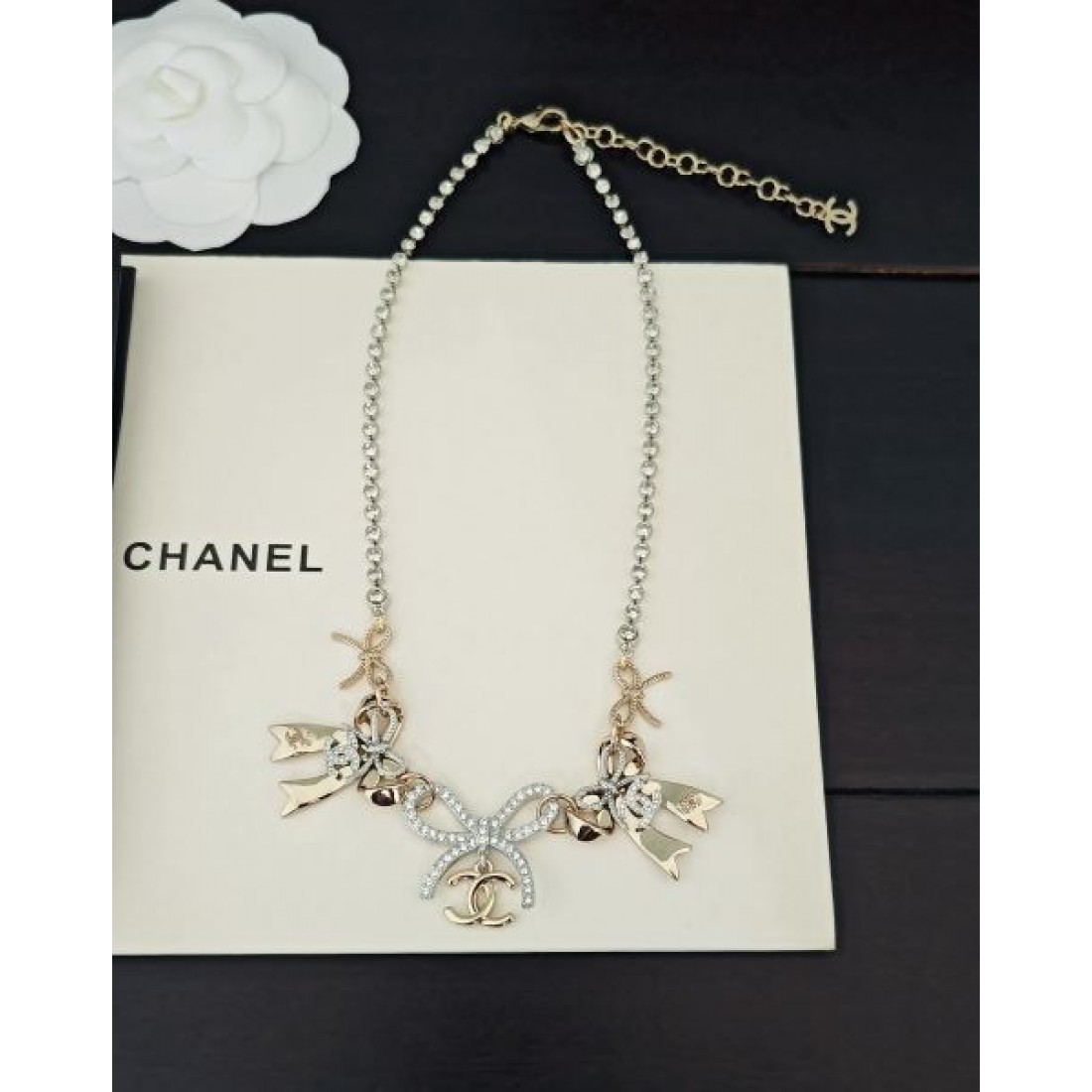 華やか 高級感 CHANEL シャネル コピー ネックレス 洗練 エレガント 人気