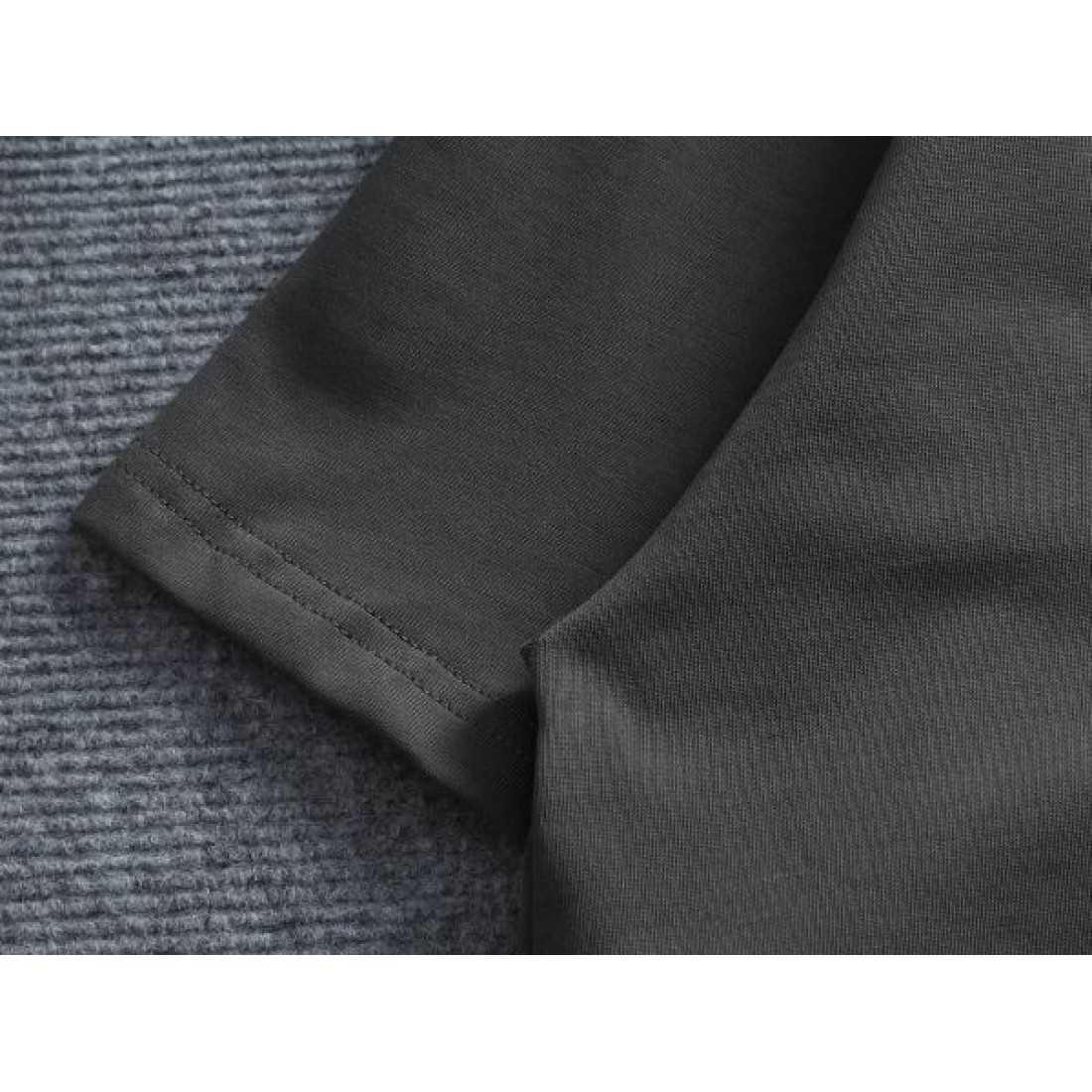 シンプル 上質 大人カジュアル BURBERRY バーバリー コピー 半袖Tシャツ 爽やか