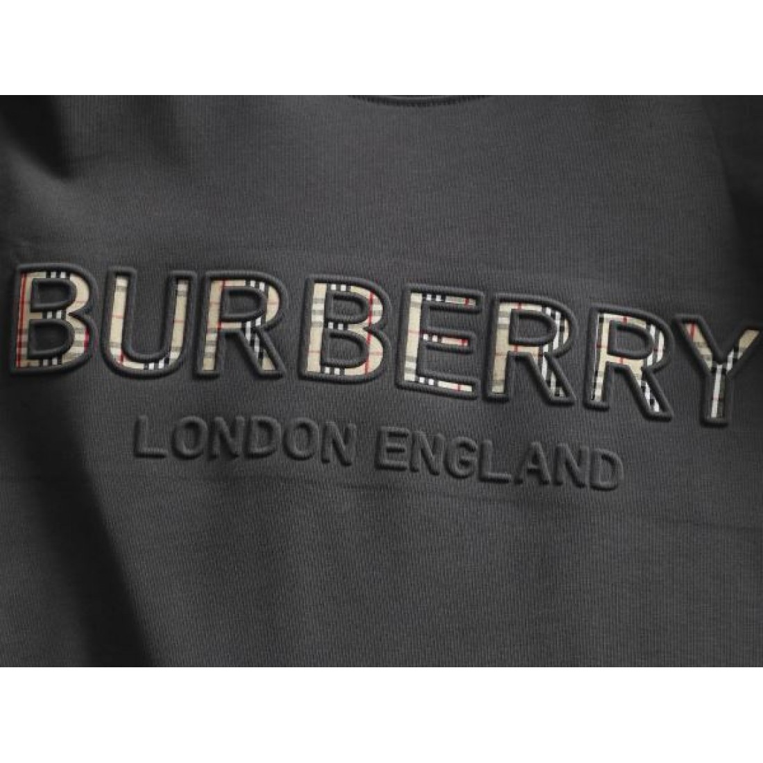 シンプル 上質 大人カジュアル BURBERRY バーバリー コピー 半袖Tシャツ 爽やか