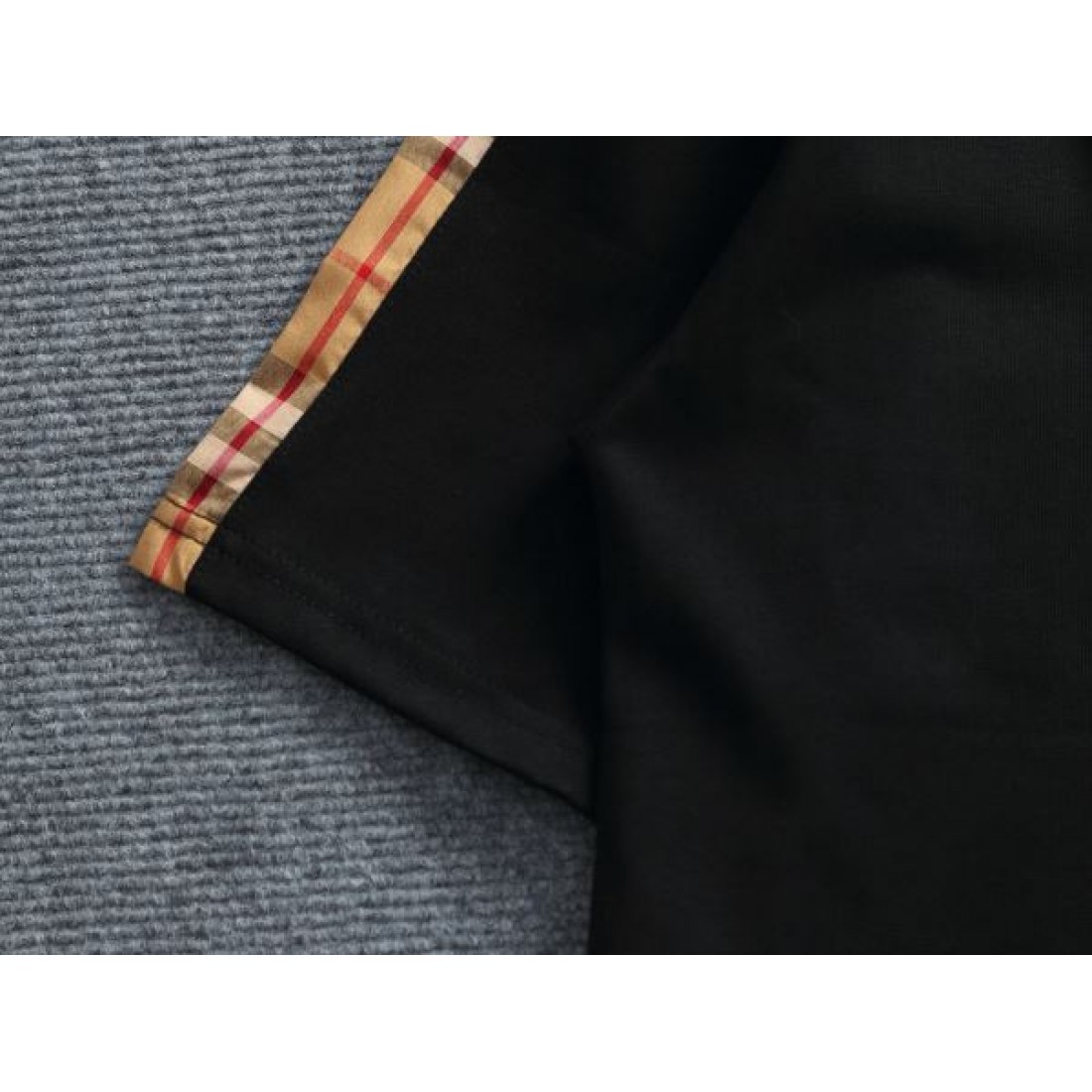 こなれ感 クリーン 上品 BURBERRY バーバリー コピー 半袖Tシャツ 万能 