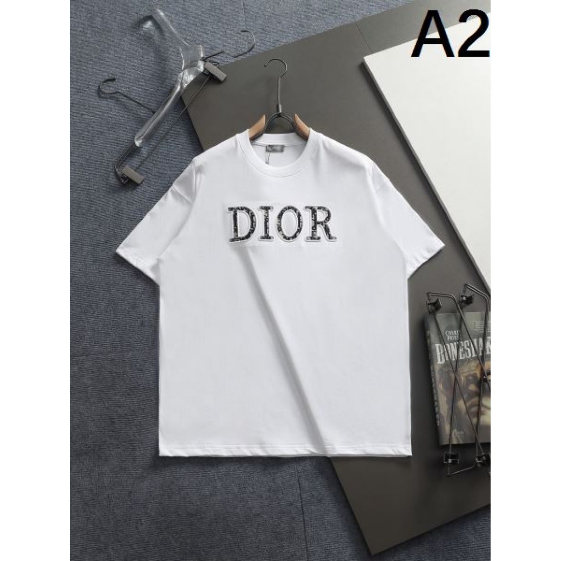 フェミニン きれい系 高級感 DIOR ディオール コピー 半袖Tシャツ 高見え 注目