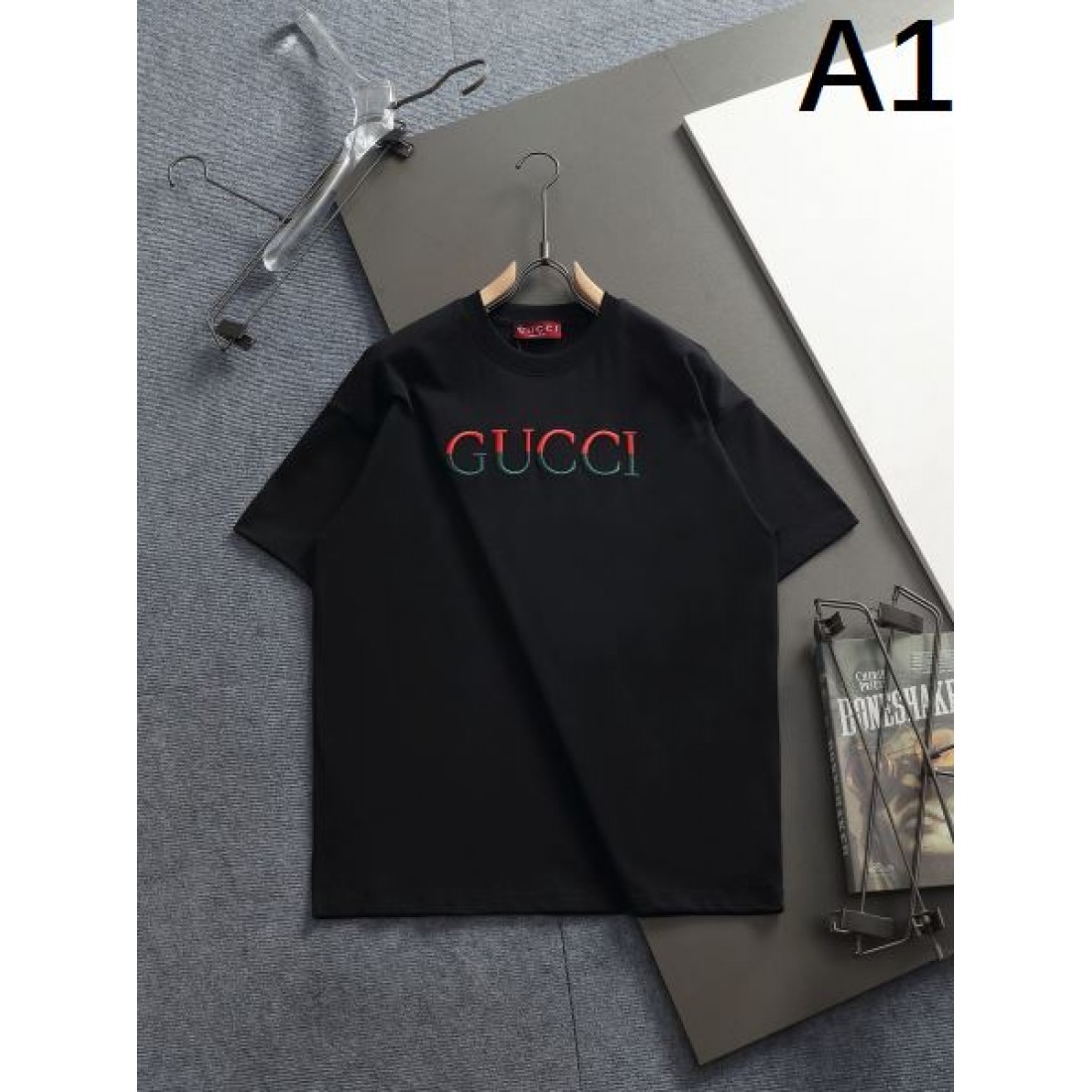 華やか ラグジュアリー 洗練 GUCCI グッチ コピー 半袖Tシャツ 存在感 トレンド