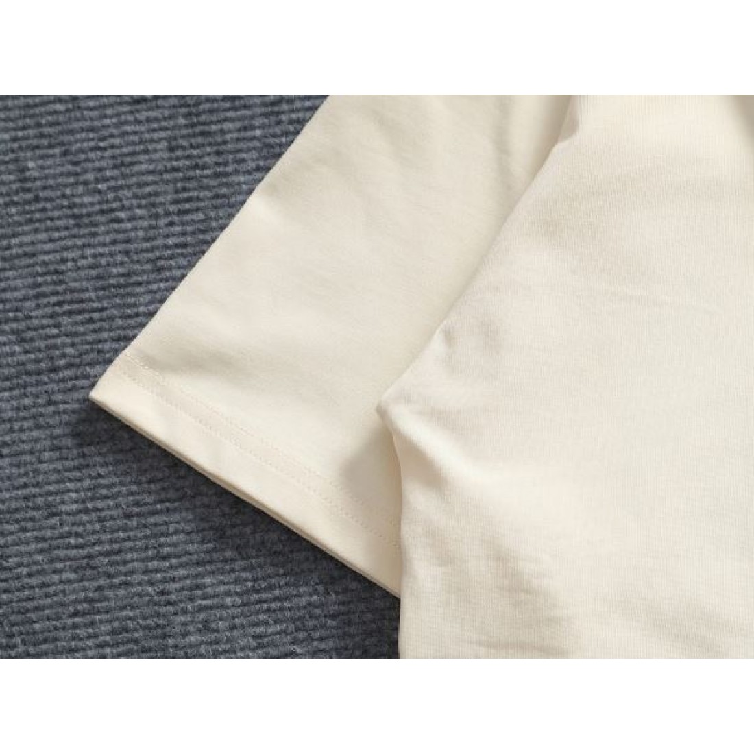 華やか ラグジュアリー 洗練 GUCCI グッチ コピー 半袖Tシャツ 存在感 トレンド