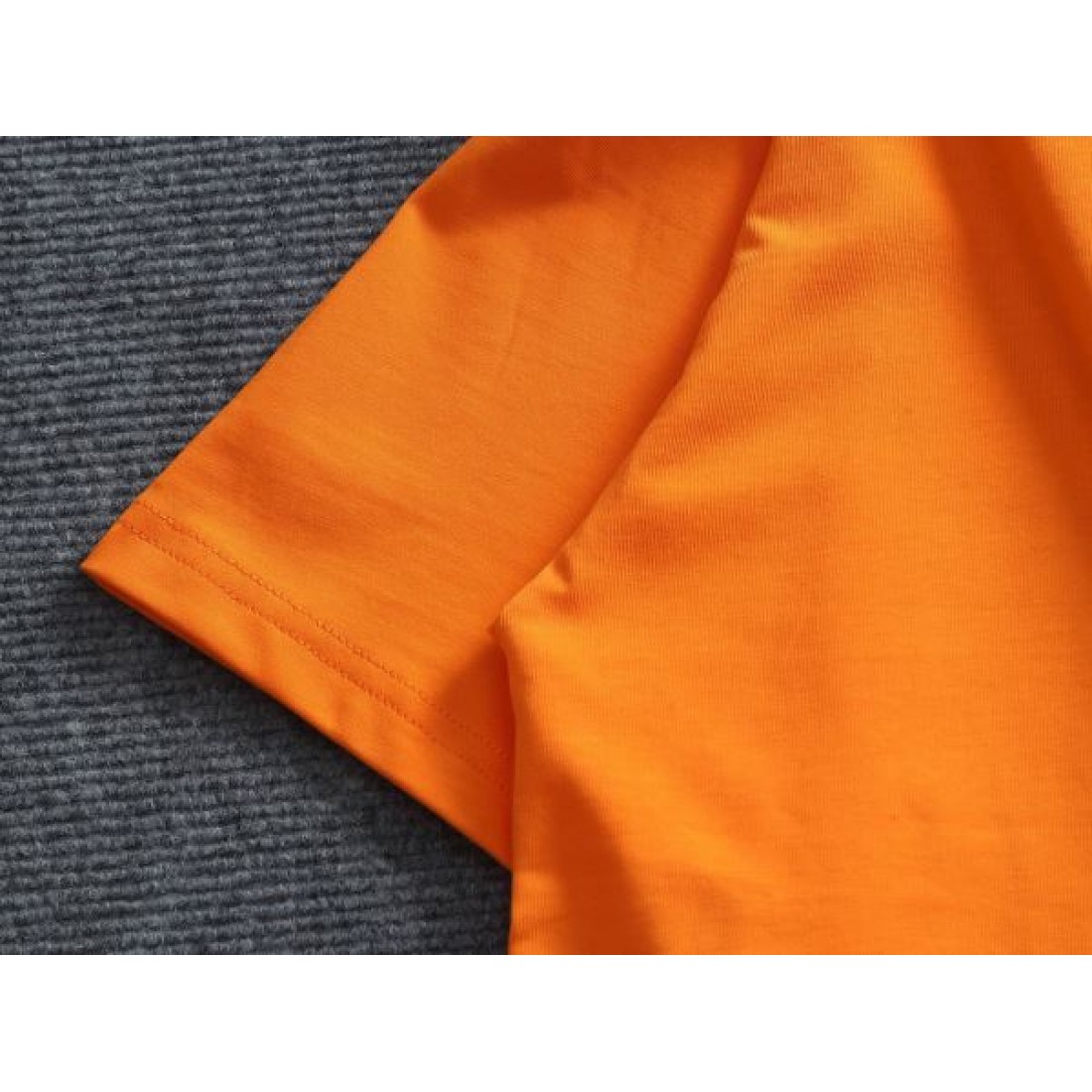 ミニマル クリーン 洗練 LOEWE ロエベ コピー 半袖Tシャツ 万能 きれいめ おすすめ