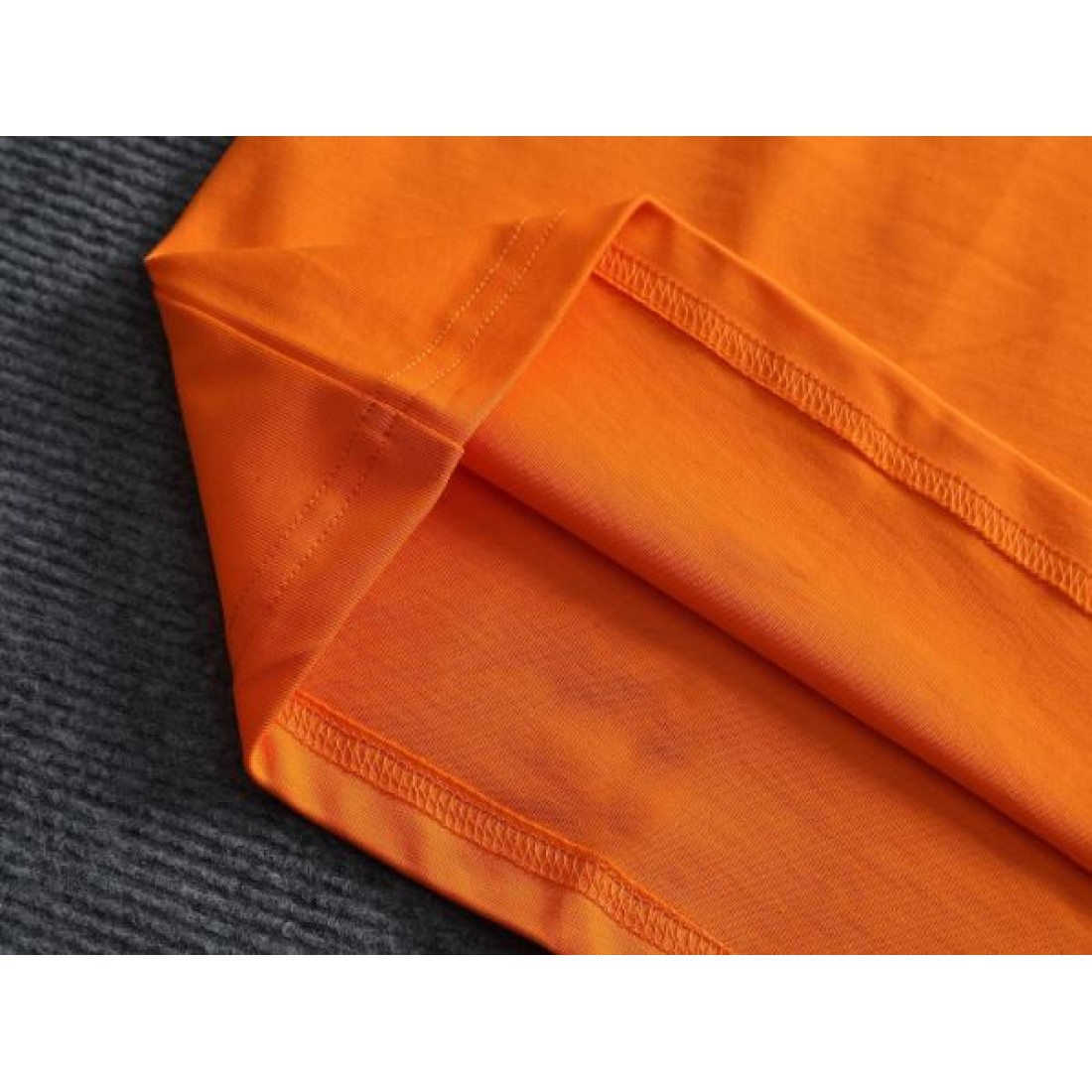 ミニマル クリーン 洗練 LOEWE ロエベ コピー 半袖Tシャツ 万能 きれいめ おすすめ