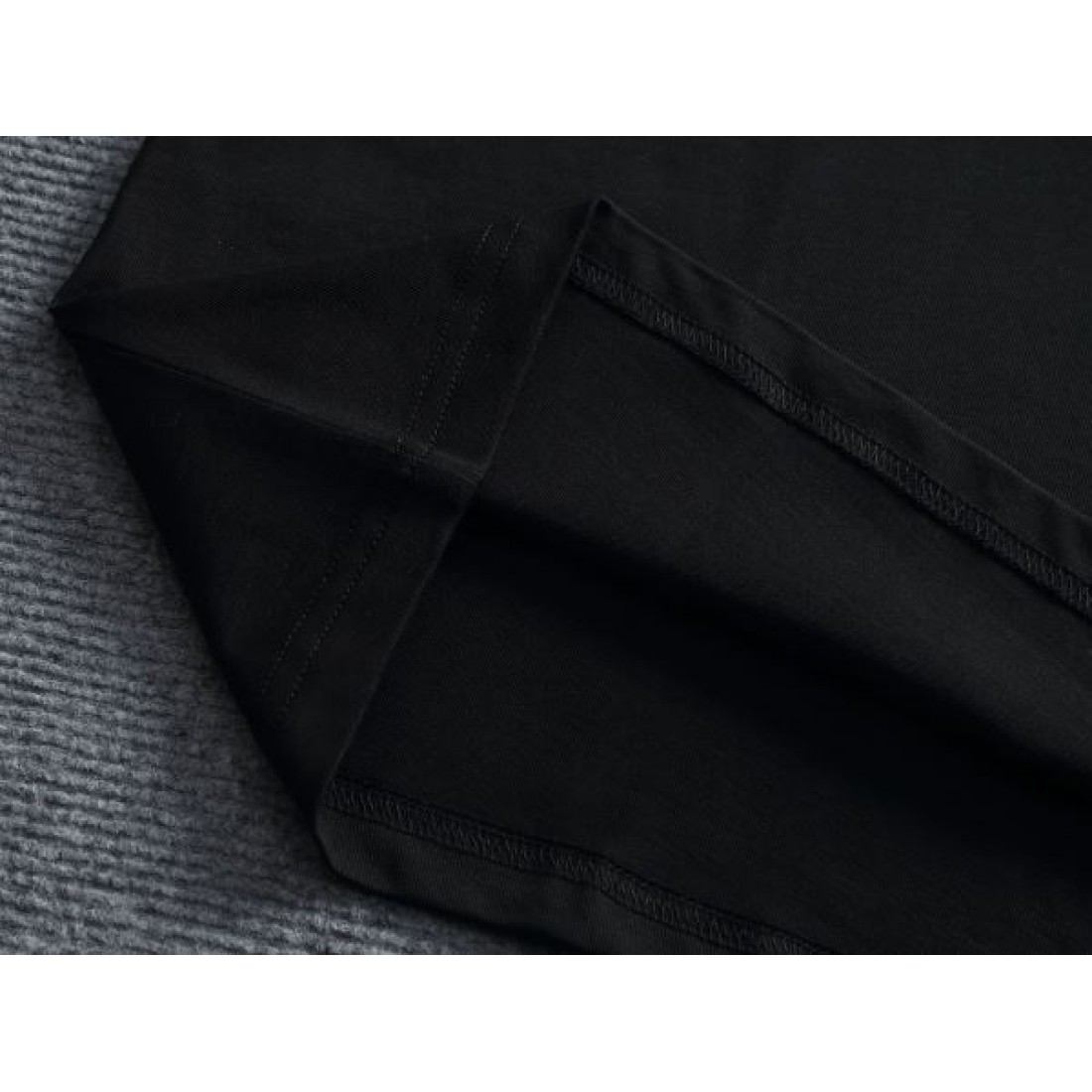  スタイリッシュ 上品 高級 LOUIS VUITTON ルイヴィトン コピー 半袖Tシャツ 存在感