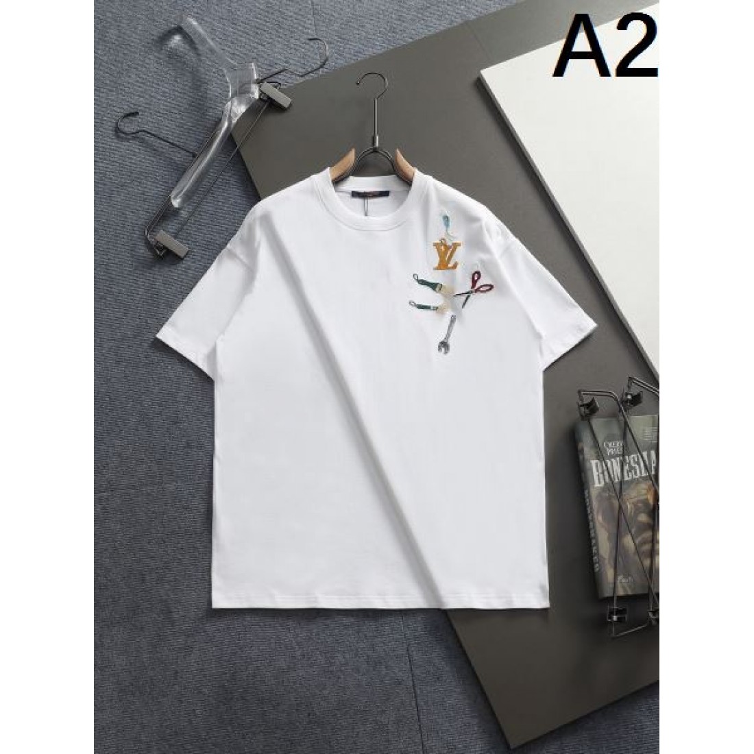 爽やか こなれ感 上質 LOUIS VUITTON ルイヴィトン コピー 半袖Tシャツ 万能 