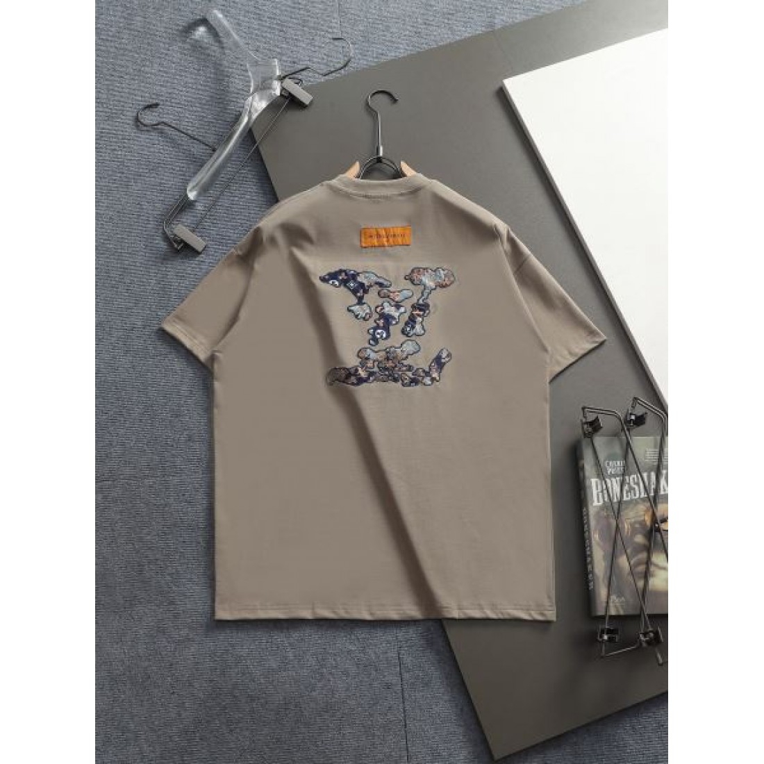  大人カジュアル LOUIS VUITTON ルイヴィトン コピー 半袖Tシャツ 高品質