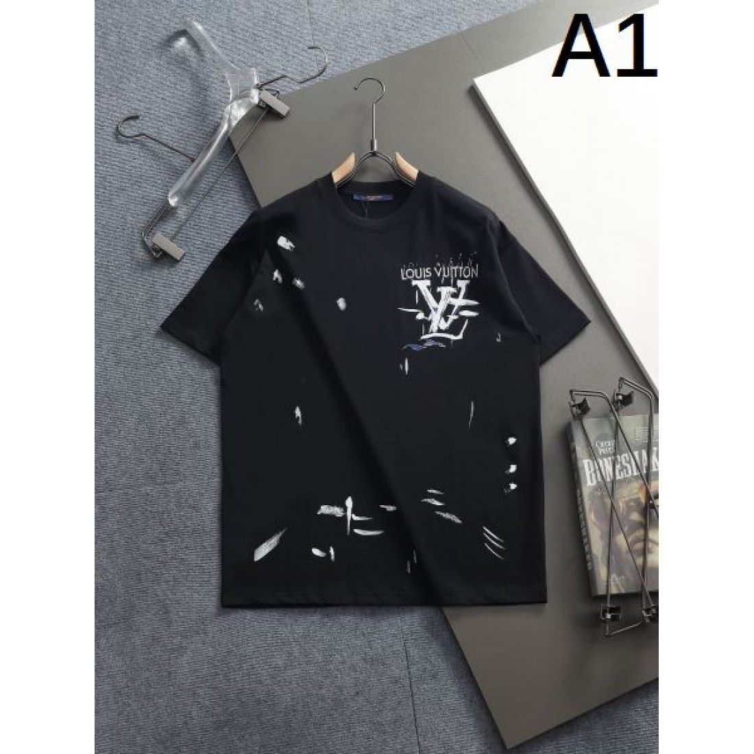 シンプル クリーン LOUIS VUITTON ルイヴィトン コピー 半袖Tシャツ 人気