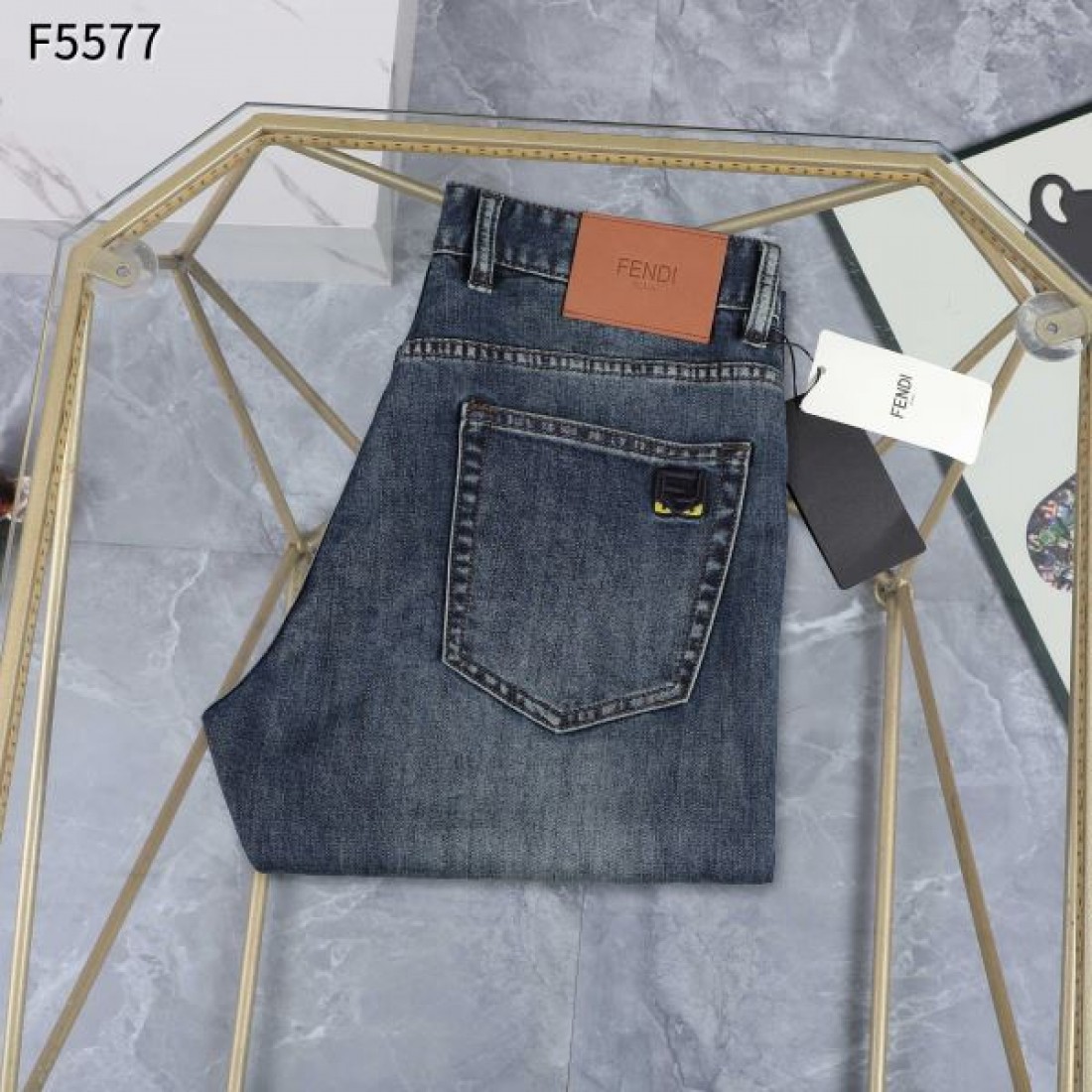 都会的 スタイリッシュ 上品 FENDI フェンデイ コピー ジーンズ 高級感