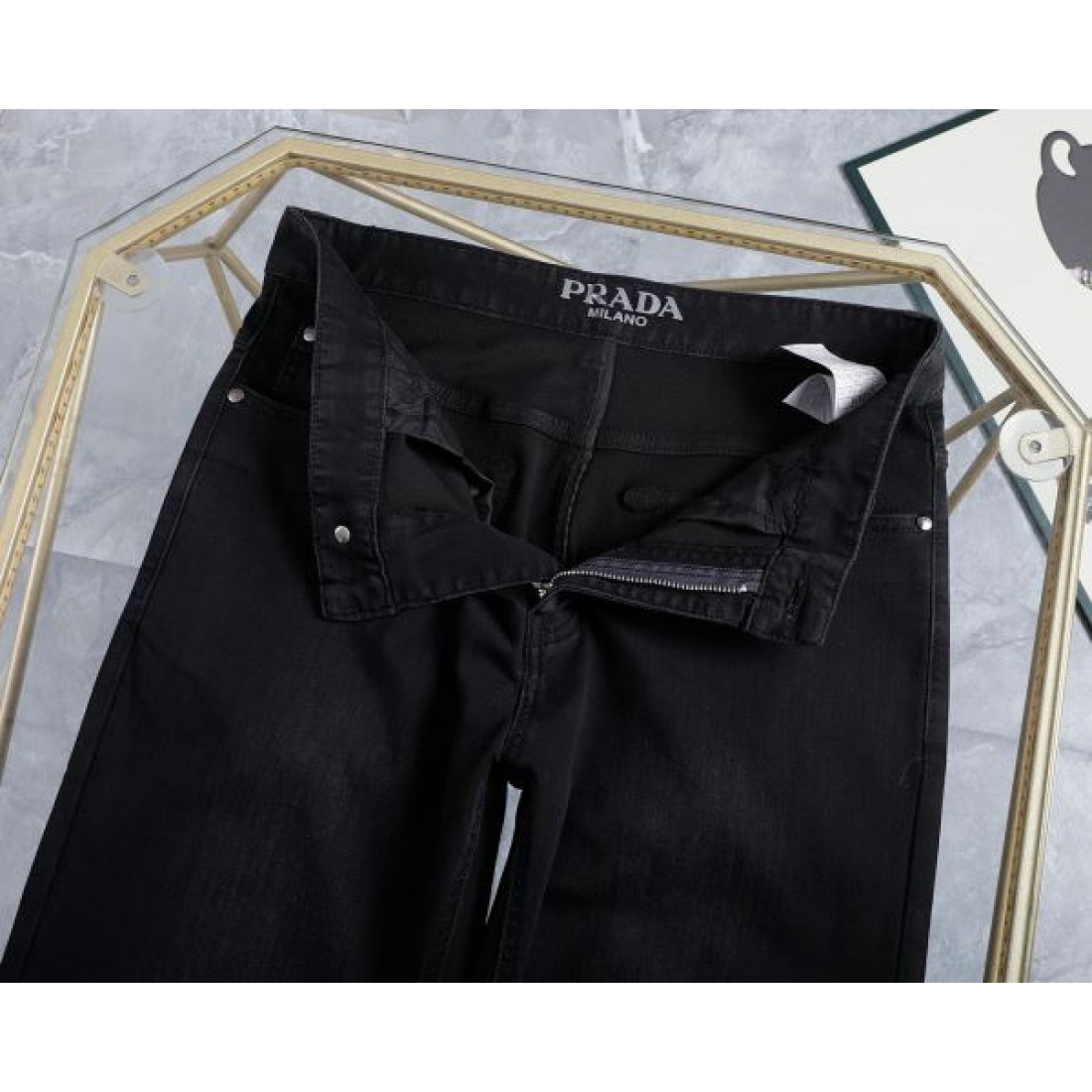 都会的 スマート 洗練 PRADA プラダ コピー ジーンズ おしゃれ 上品 注目