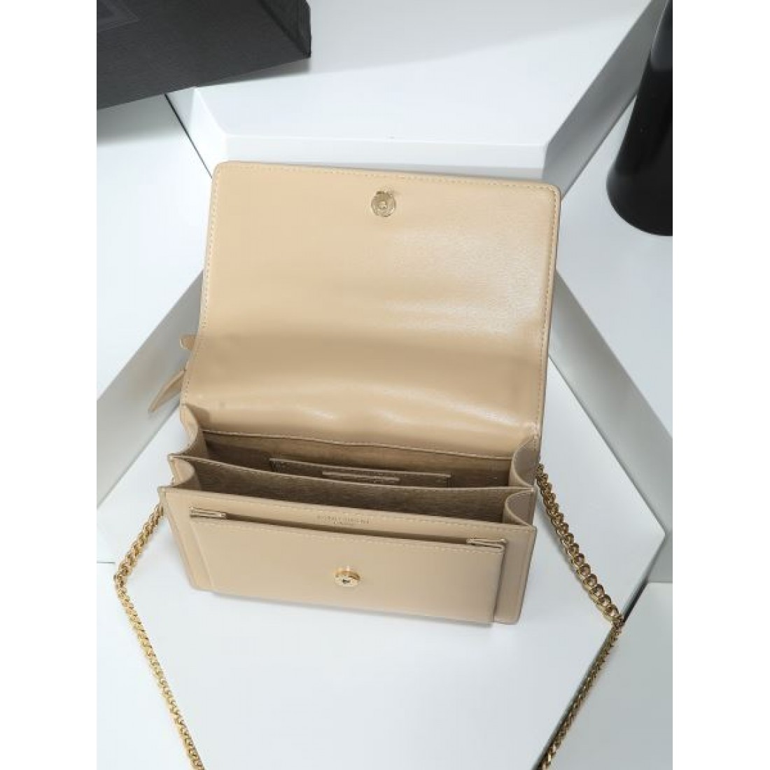 高級感 エレガント イヴ サンローラン YSL コピー ショルダーバッグ 上品仕立て