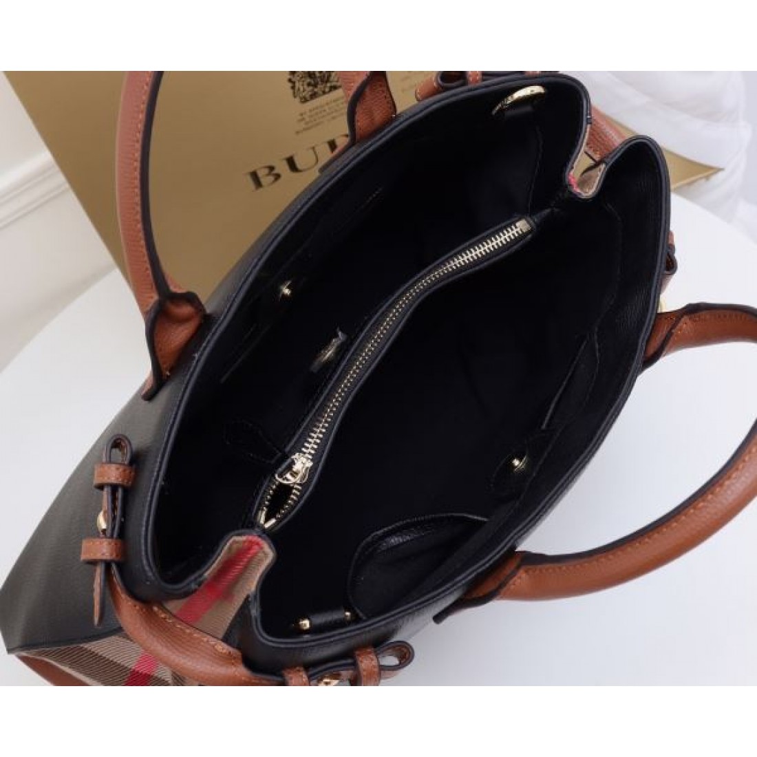 定番人気 落ち着き バーバリー BURBERRY コピー トートバッグ 収納力充実 耐久性良好