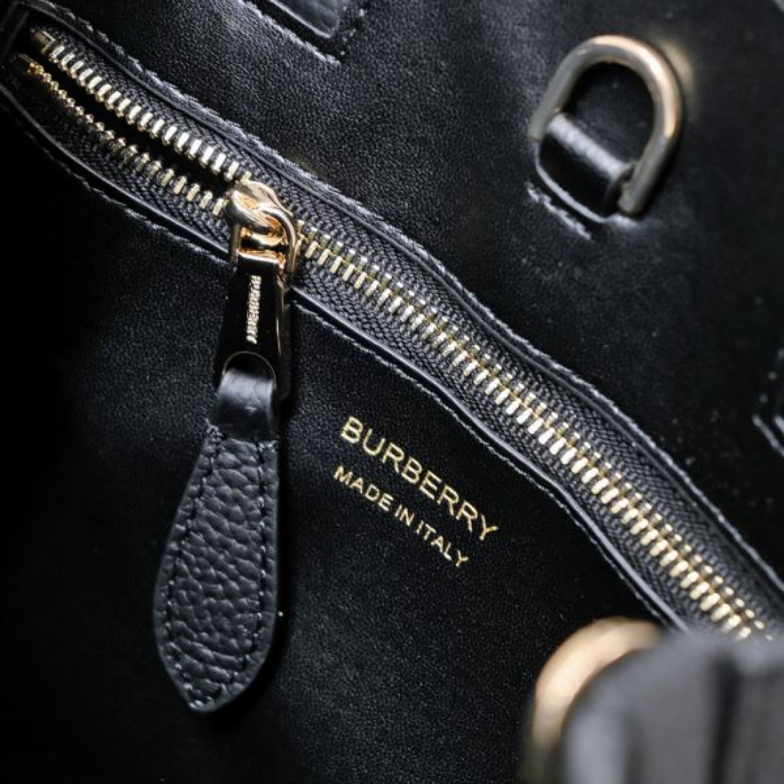 大人向け シンプル バーバリー BURBERRY コピー トートバッグ 使いやすい 安定感あり
