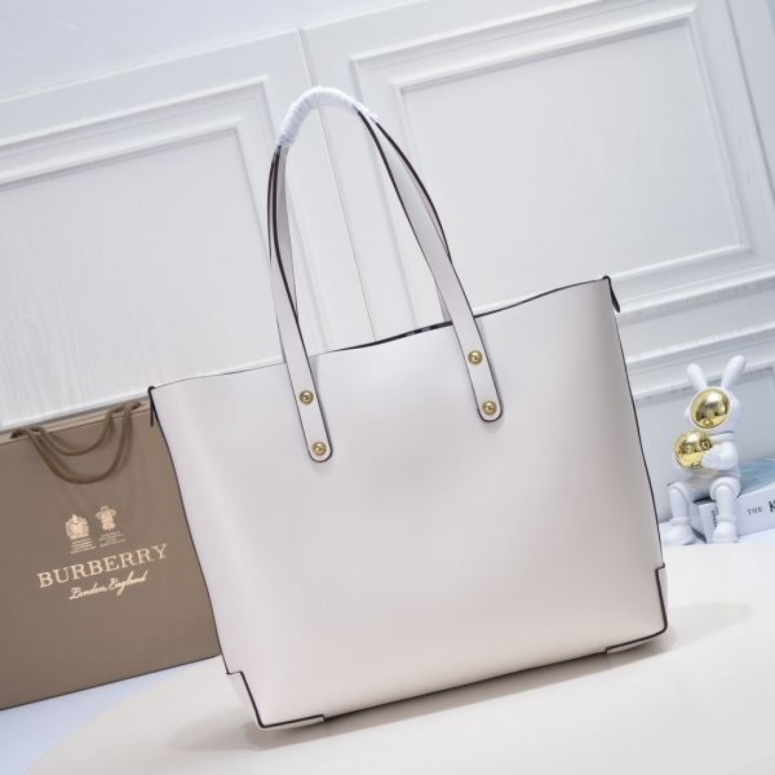 英国調 上質素材 バーバリー BURBERRY コピー トートバッグ 品質信頼 長期愛用