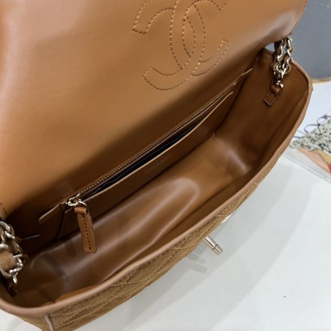 フェミニン 柔らか印象 シャネル CHANEL コピー トートバッグ 実用重視 安定感あり