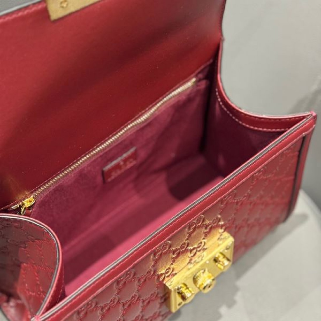 重厚感 高機能 グッチ GUCCI コピー トートバッグ バランス良好 信頼品質