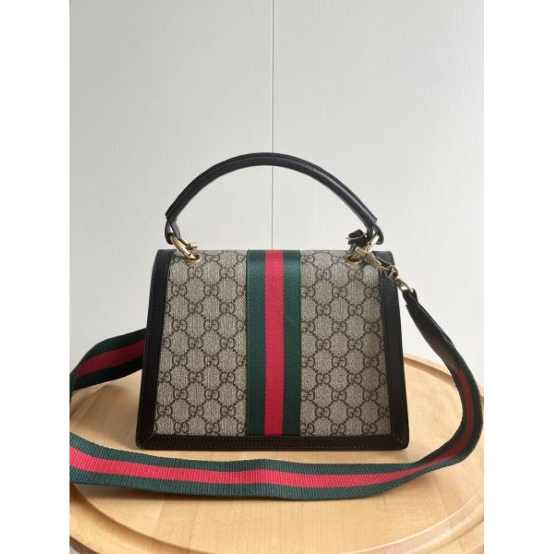 存在感強め 洗練構造 グッチ GUCCI コピー トートバッグ 軽量設計 デザイン性高