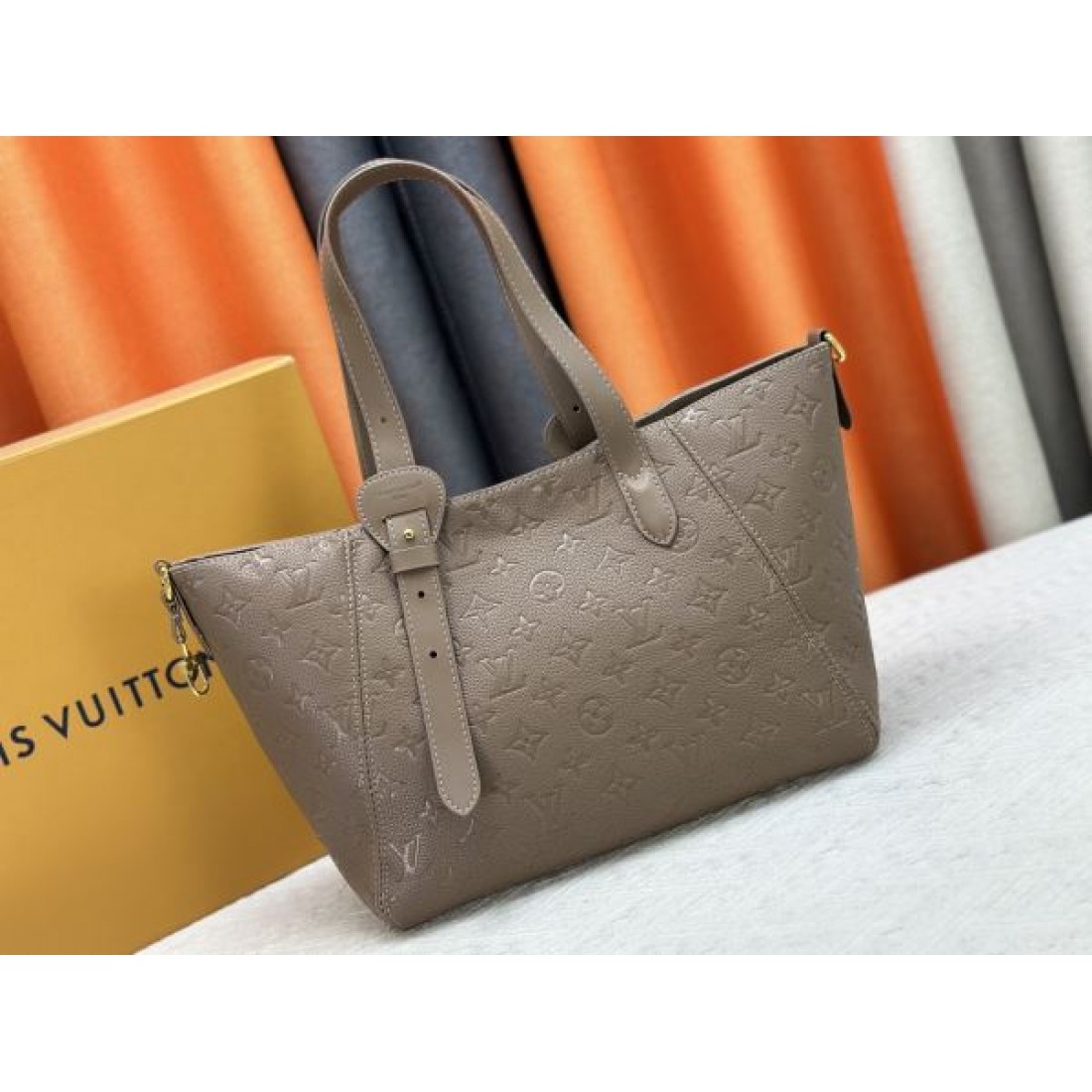 定番人気 高品質 ルイヴィトン LOUIS VUITTON コピー トートバッグ 存在感 耐久性