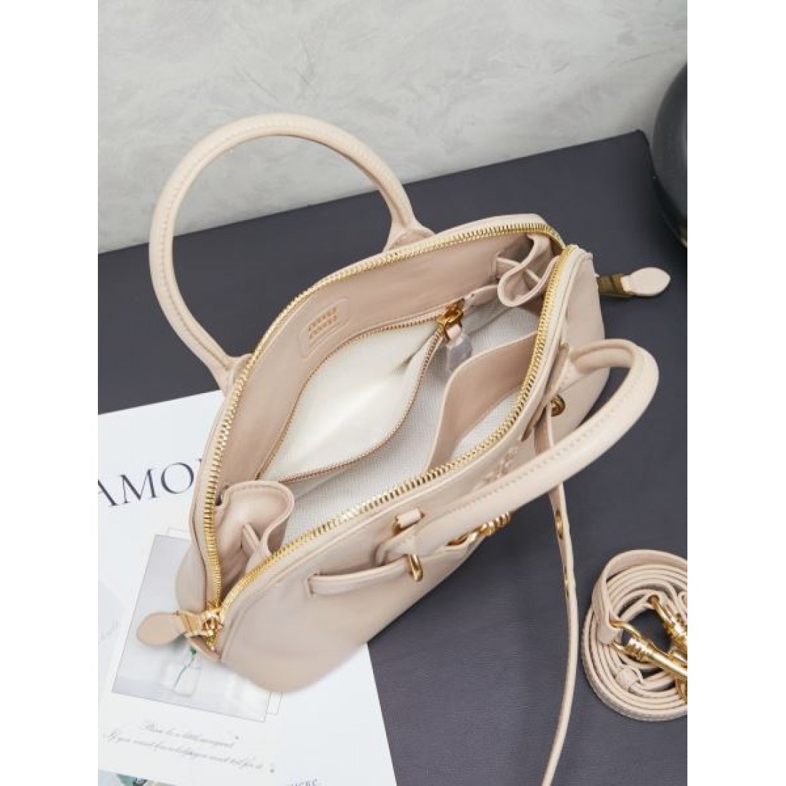 可愛い トレンド ミュウミュウ MIU MIU コピー トートバッグ 軽やか フェミニン