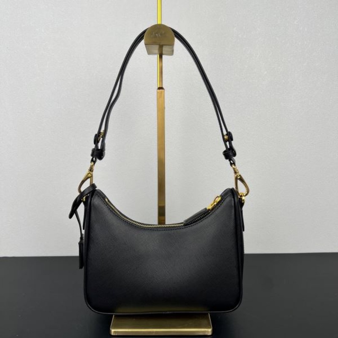 上品仕立て 実用設計 プラダ PRADA コピー トートバッグ 収納充実 人気