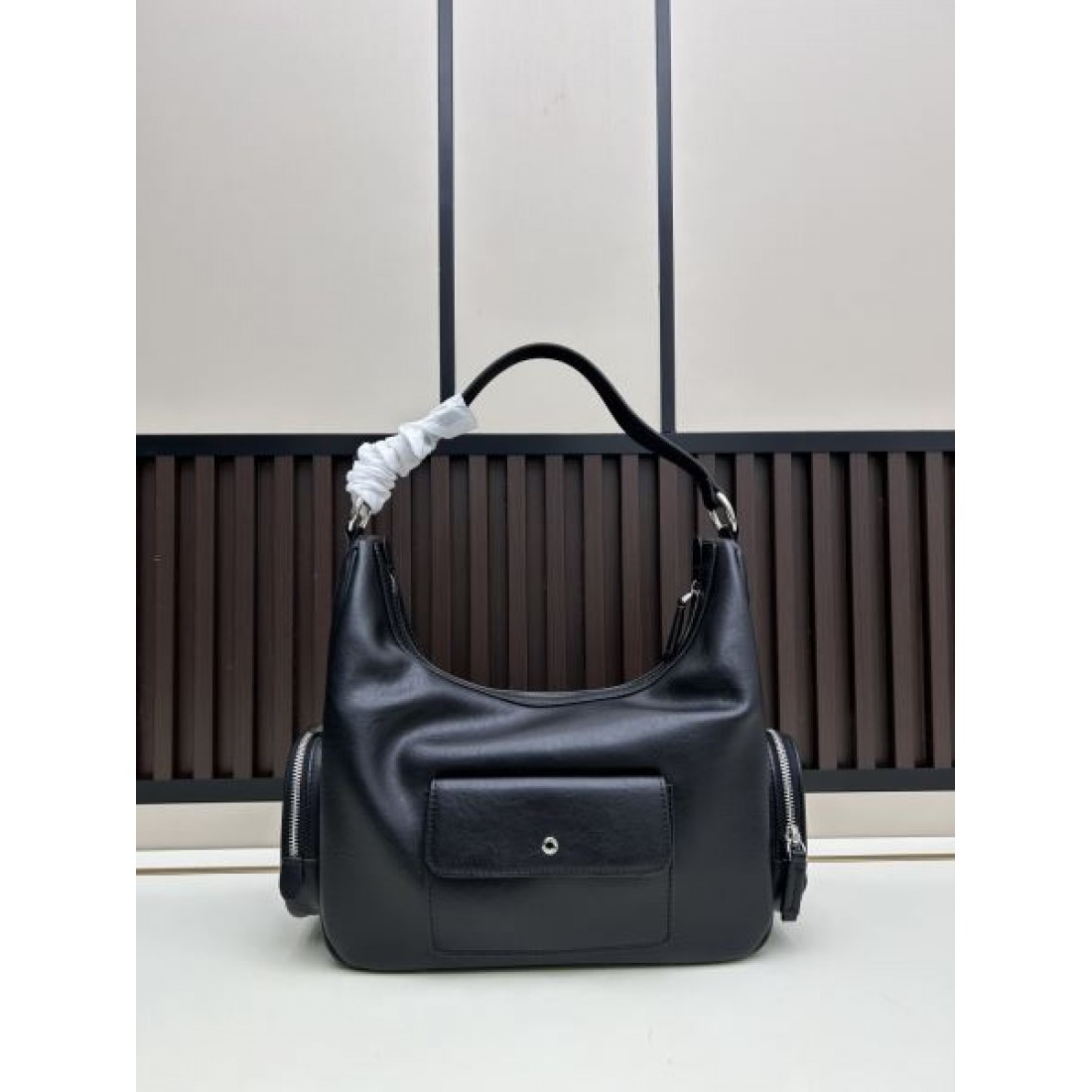 大人仕様 控えめ主張 プラダ PRADA コピー トートバッグ デザイン洗練 