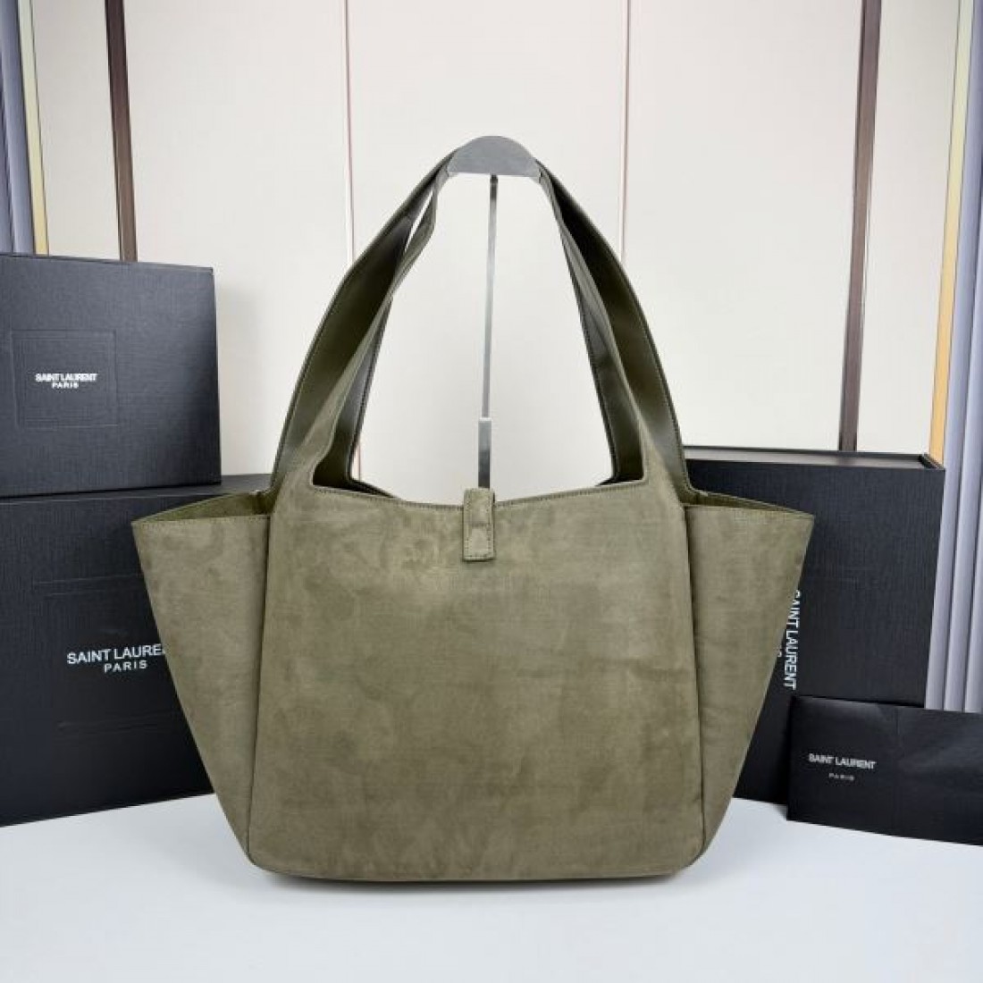  エレガント演出 ブランド感 イヴ サンローラン YSL コピー トートバッグ 印象的