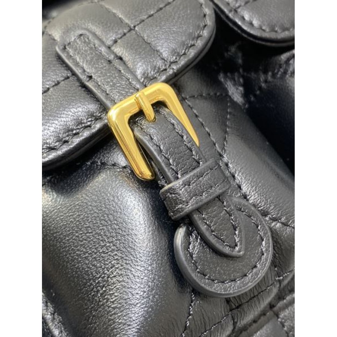  軽快仕様 モダン系 ディオール DIOR コピー バックパック 耐久設計 背負いやすい