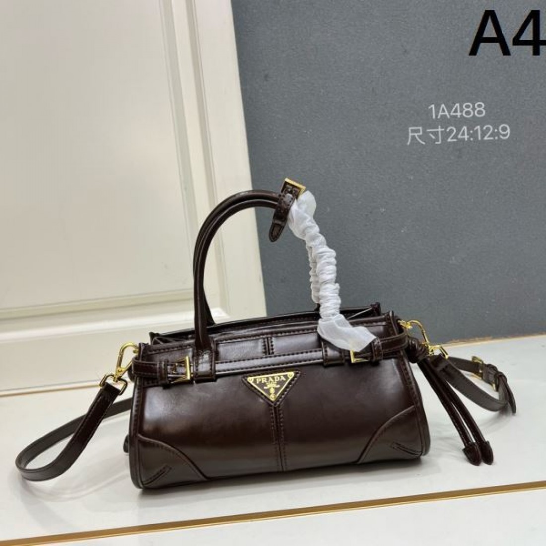 洗練 シンプル プラダ PRADA スーパーコピー トートバッグ 軽量設計 実用的