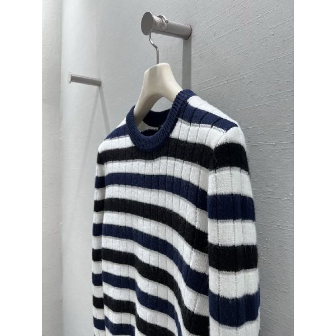 上質 シンプル CHANEL シャネル コピー ニット 着心地良い 大人っぽい